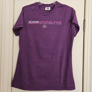 Free W/ Purchase T Shirt Acadia Size M Short Sleeve Tee Burgundy